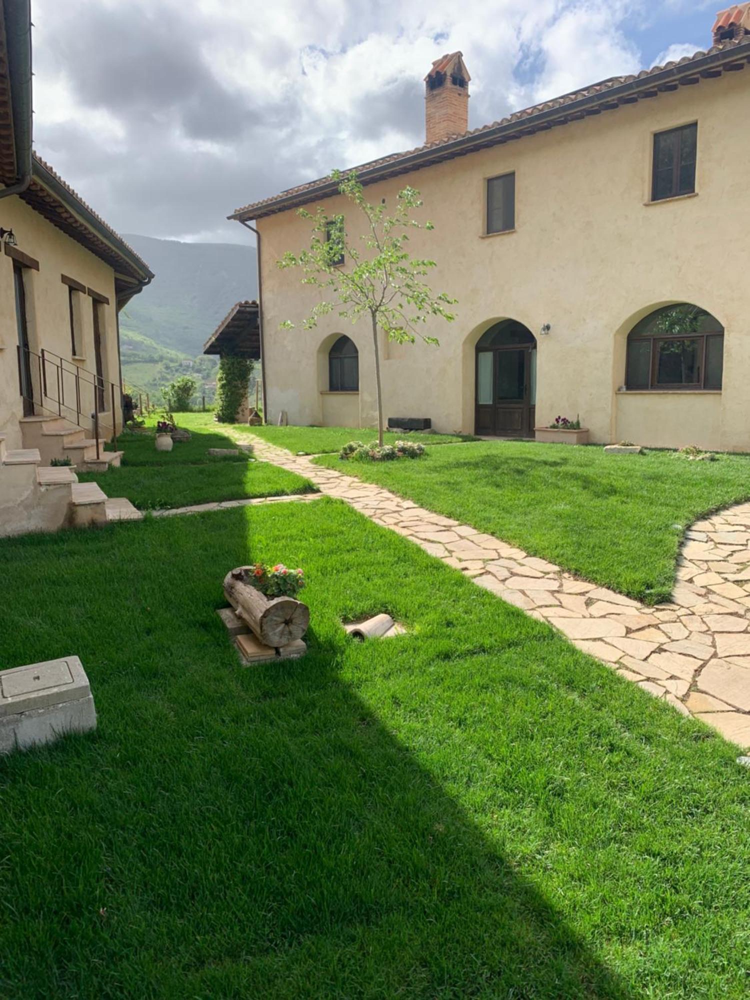 Agriturismo Il Covo Del Solengo Valtopina Bagian luar foto